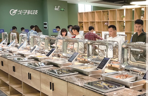 哪些學(xué)校升級了智慧食堂，簡潔時尚
